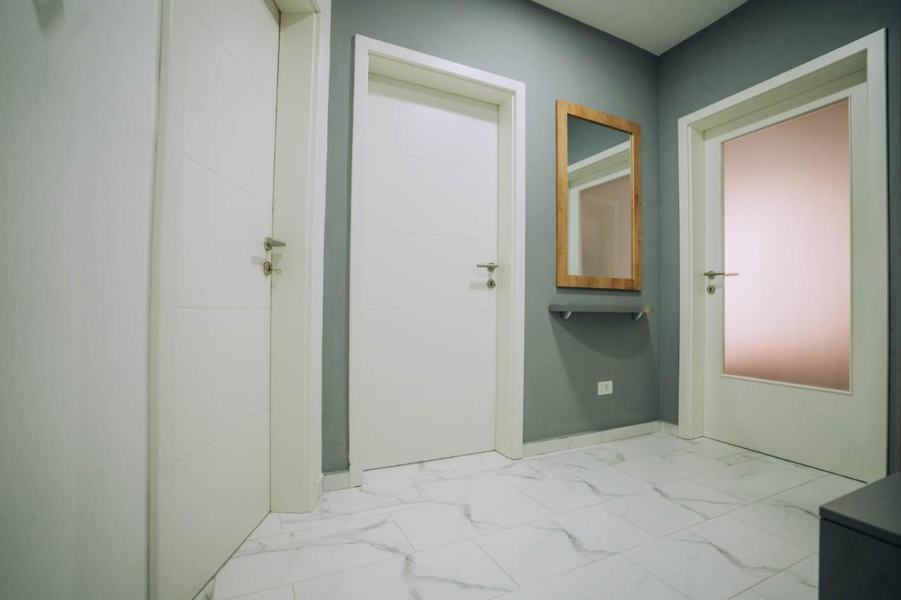 Darki Apartments 4 - Very Central 100 Square Meters,Two Bedrooms,Free Parking โอครีด ภายนอก รูปภาพ